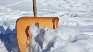 snow shoveling safely